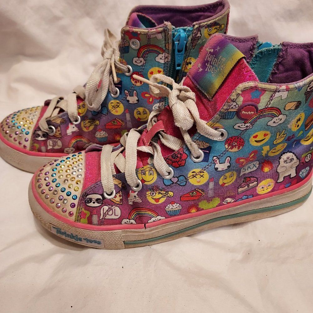 Sketchers Girls sneakers  with led lights size 3  VGC